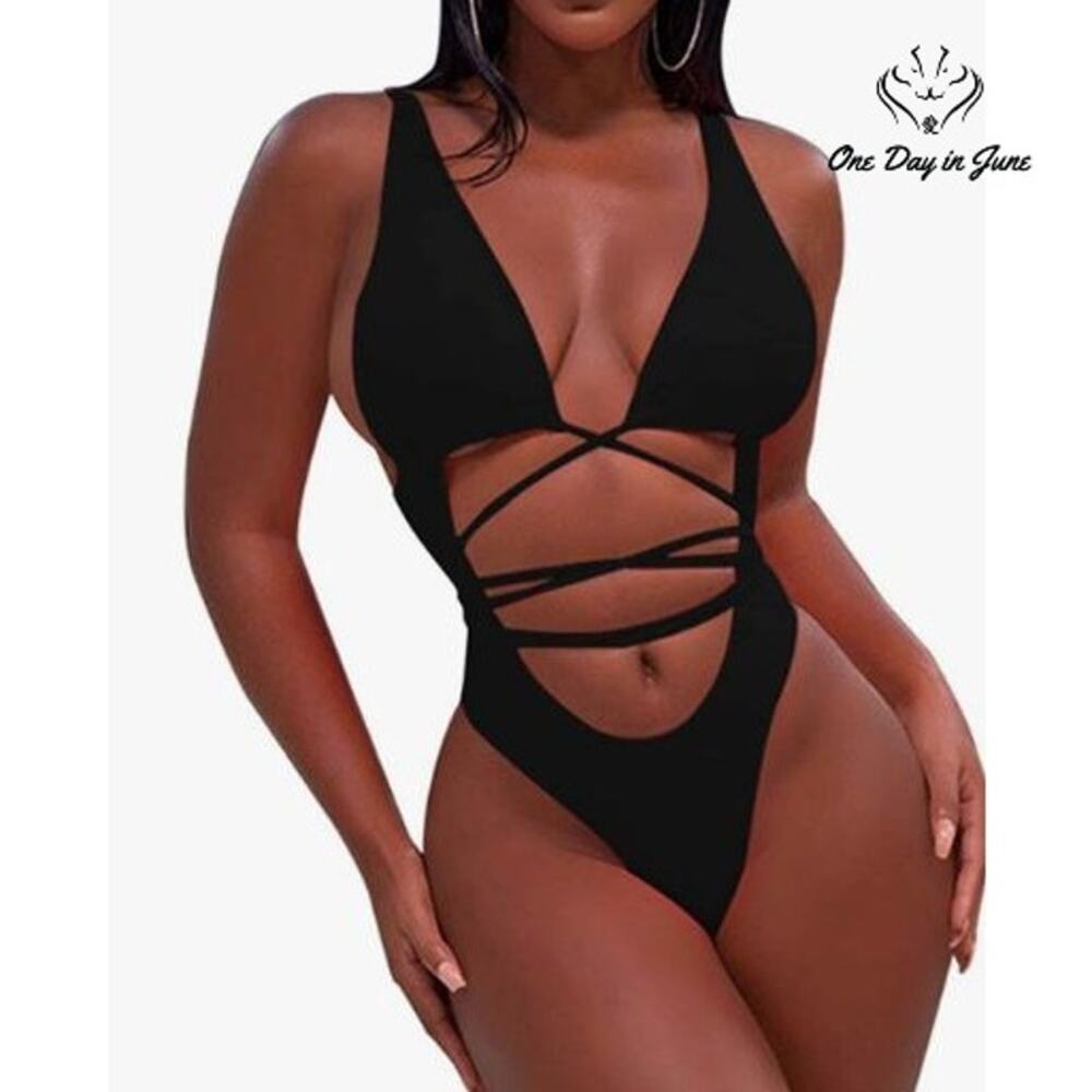 Sovoyontee Cutout Strappy One Piece Swimsuit Size M